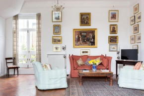 Artistic 1bed flat with patio in South Kensington